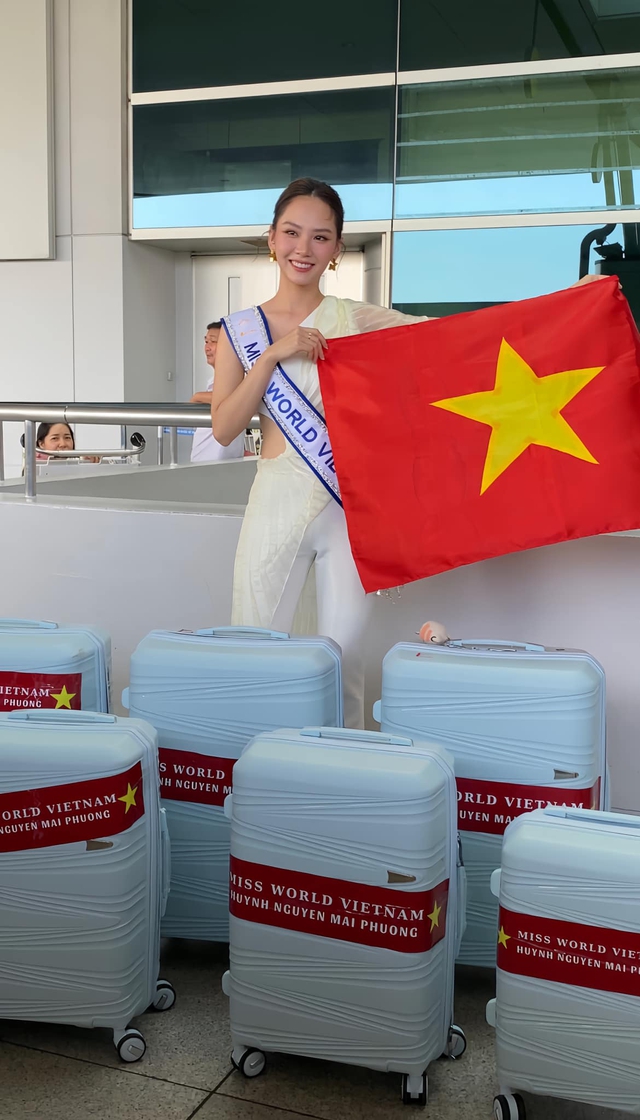 Mai Phương mang hơn 100kg hành lý thi Hoa hậu Thế giới sau 2 năm chờ đợi- Ảnh 1.