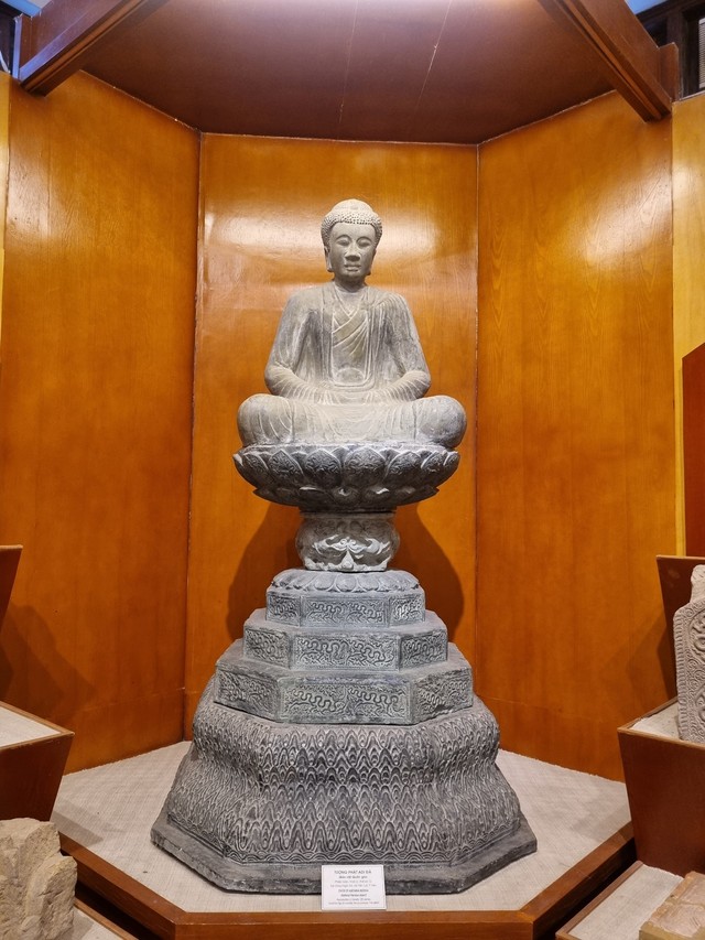 Chiêm ngưỡng tượng Phật A Di Đà thời Lý từng bị mất trộm phần đầu- Ảnh 2.