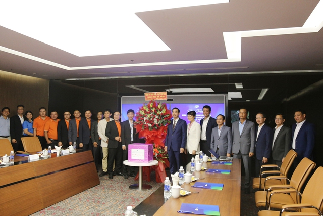 Chủ tịch Đà Nẵng thăm các doanh nghiệp dịch vụ, du lịch đầu năm- Ảnh 3.