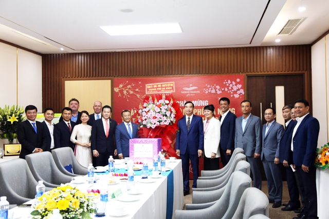 Chủ tịch Đà Nẵng thăm các doanh nghiệp dịch vụ, du lịch đầu năm- Ảnh 2.