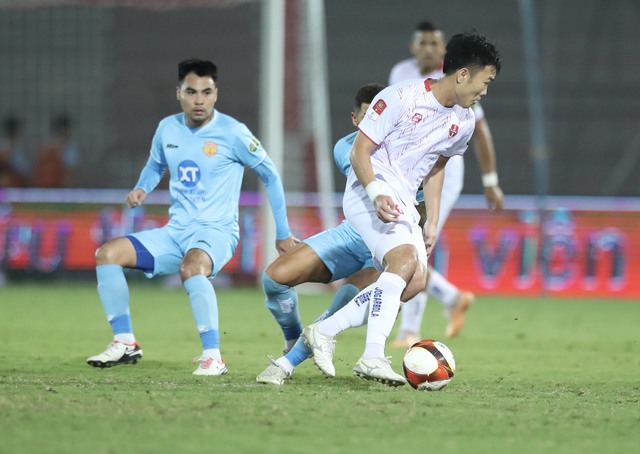 CLB Nam Định giữ đỉnh bảng V-League bằng chiến thắng đậm tại ‘chảo lửa’ Lạch Tray- Ảnh 5.