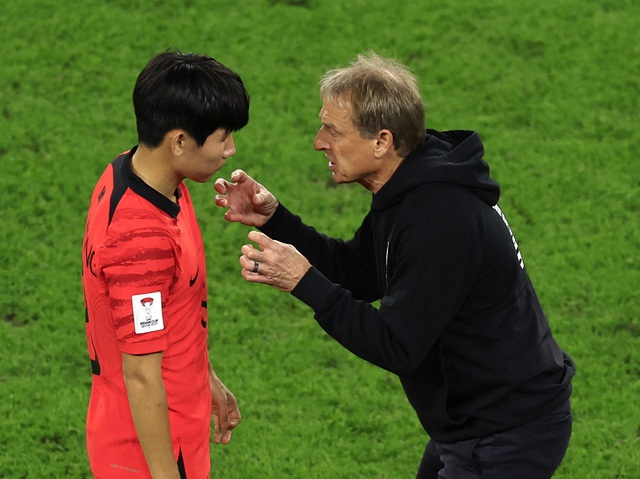HLV Klinsmann ca ngợi bản thân trên báo chí Đức, khán giả Hàn Quốc phẫn nộ- Ảnh 1.