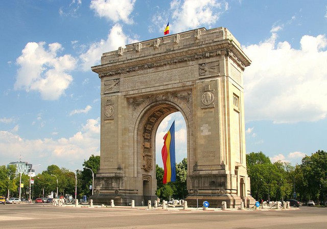 Bucharest, thủ đô sôi động và đầy màu sắc của Romania xinh đẹp- Ảnh 3.