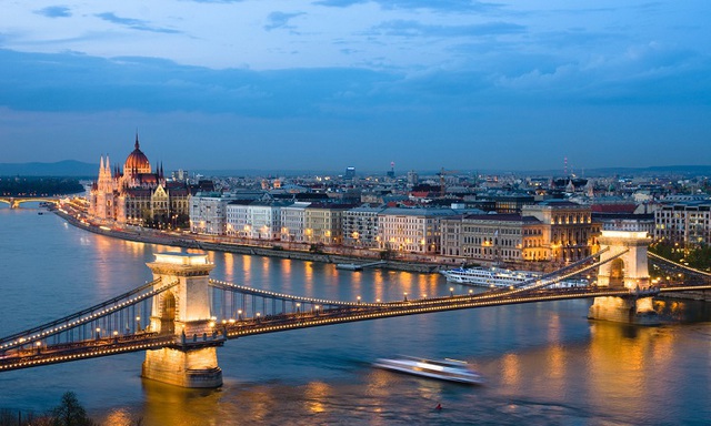 Khám phá những điều thú vị tại Budapest, Hungary: Thủ đô cổ kính bên bờ sông Danube- Ảnh 4.