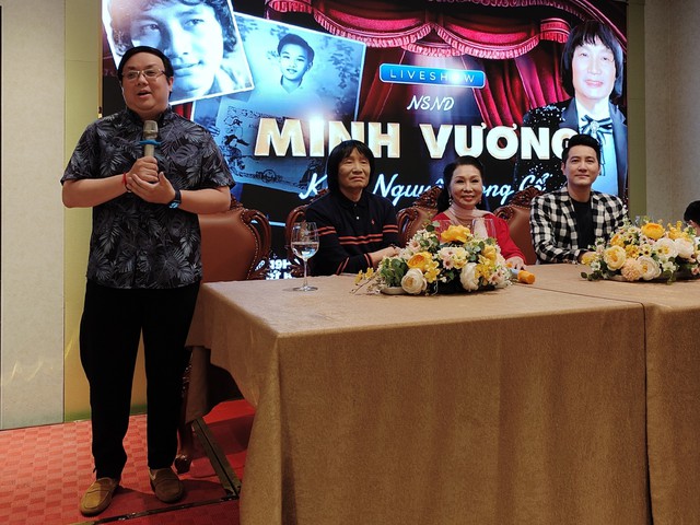 NSND Minh Vương gặp lại 3 cô đào thân thiết trong live show đầu tiên của ông- Ảnh 1.