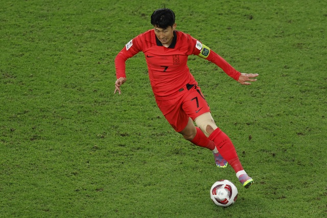 Son Heung-min tỏa sáng, Hàn Quốc ngược dòng vào bán kết Asian Cup- Ảnh 4.