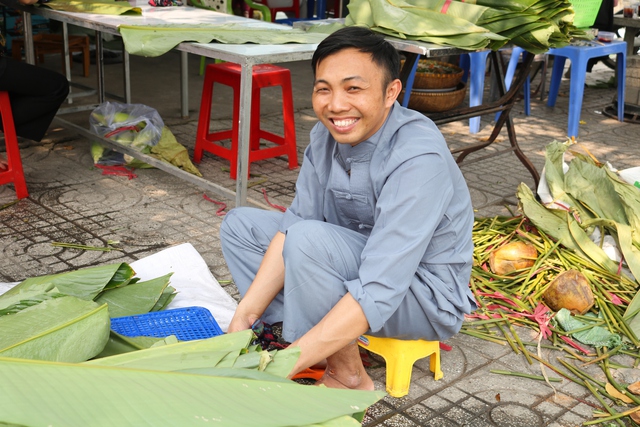 'Độc lạ' với bánh chưng xanh có nhân... tình thương- Ảnh 6.