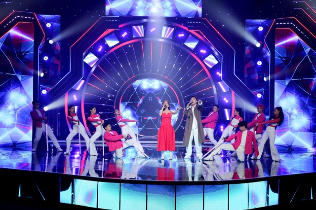 Ưng Ho&agrave;ng Ph&uacute;c: Vợ kh&ocirc;ng ghen khi t&ocirc;i hỗ trợ học tr&ograve; nữ- Ảnh 1.