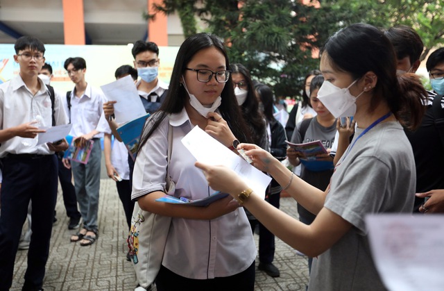 Gần 36.000 thí sinh đăng ký thi đánh giá năng lực đợt 1 ĐH Quốc gia TP.HCM- Ảnh 1.