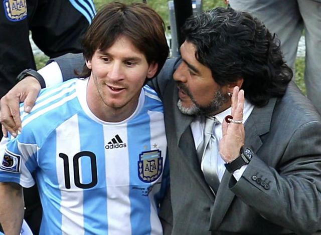 Tổng thống Argentina bất ngờ so sánh Messi và Maradona- Ảnh 1.