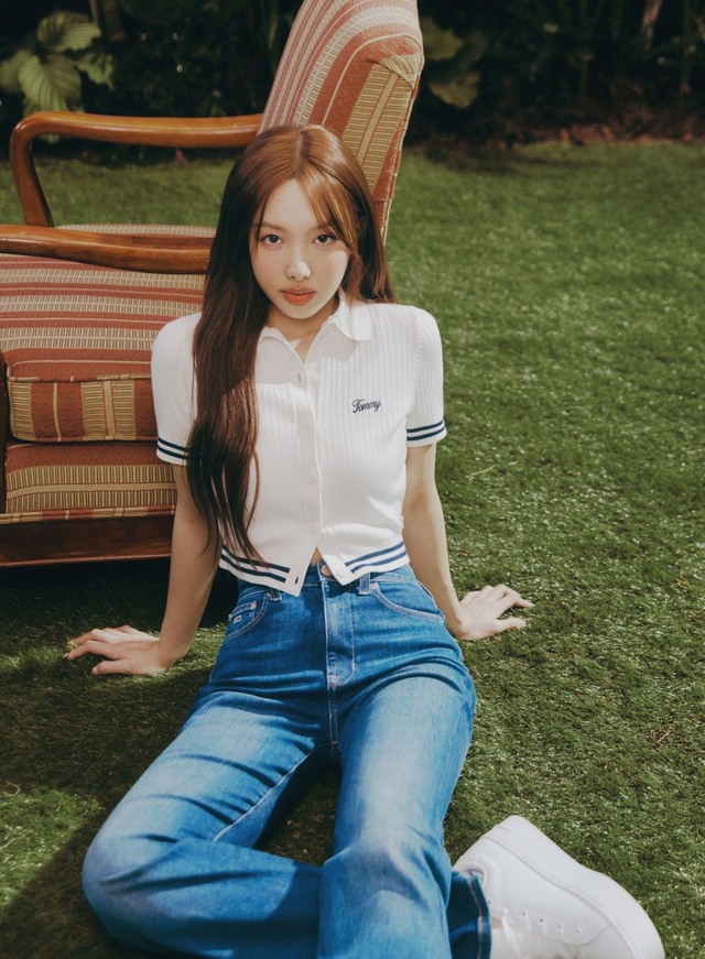 Nayeon (TWICE) khoe vẻ đẹp 'thanh xuân vườn trường' trong bộ ảnh mới- Ảnh 5.