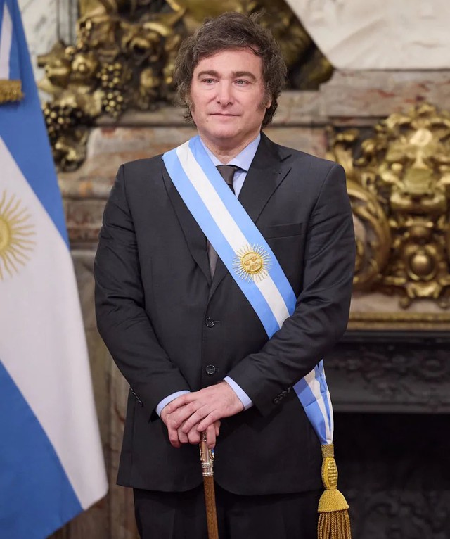 Tổng thống Argentina bất ngờ so sánh Messi và Maradona- Ảnh 2.