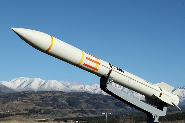 Mỹ cảnh báo phản ứng 'nghiêm khắc' nếu Iran cung cấp tên lửa đạn đạo cho Nga- Ảnh 1.