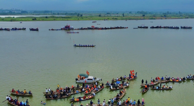 Lễ hội đua thuyền ở Quảng Ngãi là di sản văn hóa phi vật thể quốc gia- Ảnh 1.