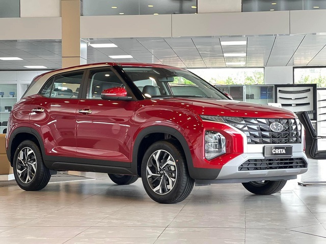 Áp lực cạnh tranh ở phân khúc B-SUV, Hyundai Creta giảm giá mạnh ngay sau Tết- Ảnh 1.