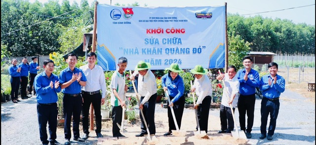 Cầu thủ Nguyễn Tiến Linh làm đại sứ tình nguyện trong Tháng Thanh niên tại Bình Dương- Ảnh 3.