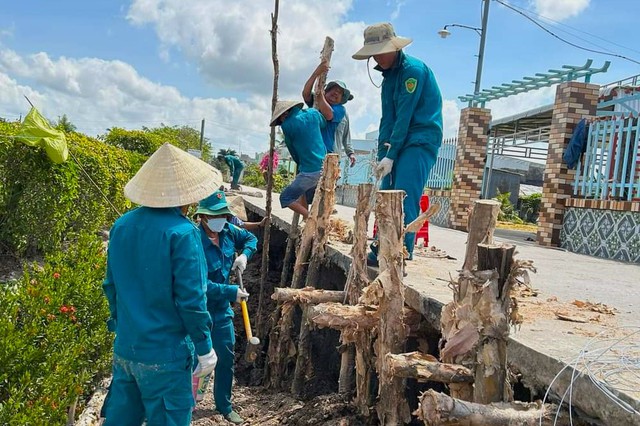 Cà Mau: 9 ngày xảy ra 230 vụ sụt lún, sạt lở đất ở H.Trần Văn Thời- Ảnh 4.