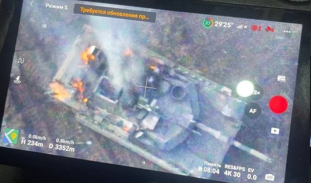 Rộ tin Nga phá hủy xe tăng M1 Abrams đầu tiên của Ukraine- Ảnh 1.
