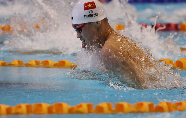 Kình ngư Nguyễn Huy Hoàng phá kỷ lục giải bơi các nhóm tuổi châu Á - Ảnh 1.