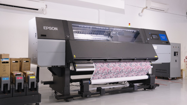 Epson hợp tác 7 nhà thiết kế sản xuất bộ sưu tập thời trang bền vững- Ảnh 2.