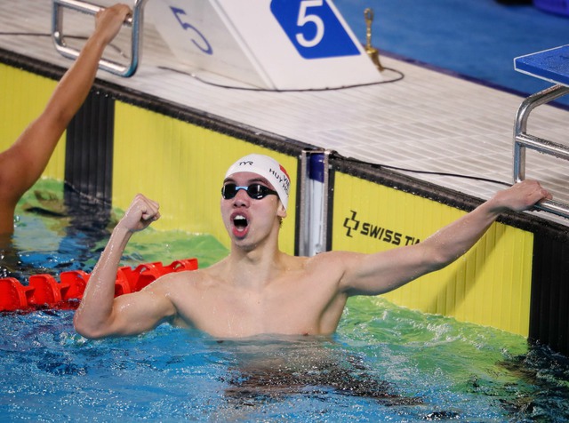 Kình ngư Nguyễn Huy Hoàng phá kỷ lục giải bơi các nhóm tuổi châu Á - Ảnh 3.