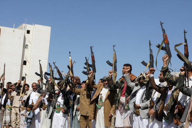 Houthi cắt 4 tuyến cáp ngầm; Mỹ có hành động mới?- Ảnh 1.