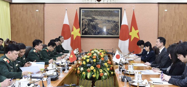 Việt Nam sẵn sàng tiếp nhận sĩ quan Nhật Bản tham dự khóa Quan chức Quốc phòng- Ảnh 2.