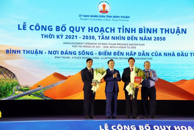 Bình Thuận phát huy lợi thế nắng và gió để phát triển năng lượng sạch- Ảnh 1.