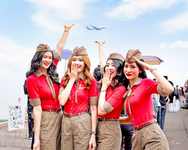 Ấn tượng hình ảnh tiếp viên hàng không Vietjet tại Singapore Airshow 2024- Ảnh 8.