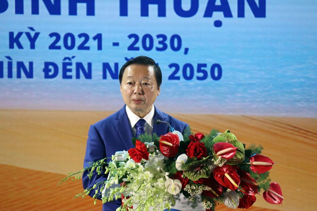 Bình Thuận phát huy lợi thế nắng và gió để phát triển năng lượng sạch- Ảnh 2.
