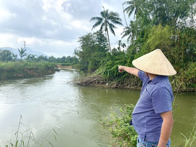 Sạt lở bờ sông đe dọa nhà dân- Ảnh 3.