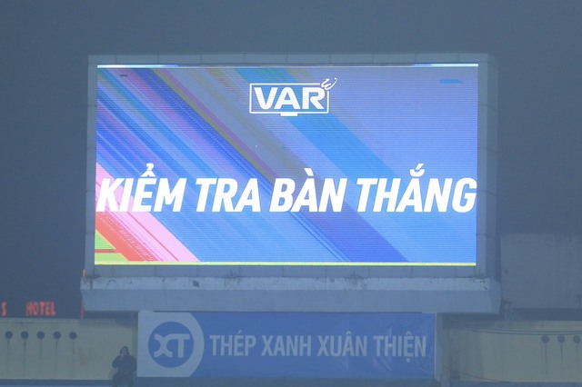 Tưởng không hay mà hay không tưởng, Nam Định thắng ngược Hà Nội FC trong 8 phút bù giờ- Ảnh 5.