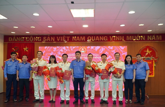 Viện KSND TP.HCM bổ nhiệm nhiều cán bộ quản lý- Ảnh 1.