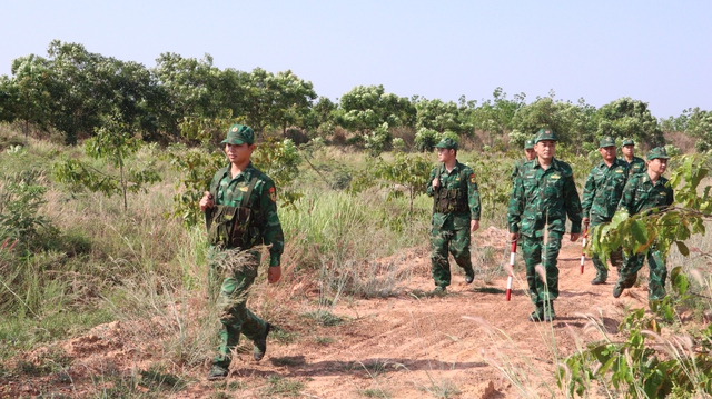 BĐBP Bình Phước phát huy truyền thống Bộ đội cụ Hồ, bảo vệ chủ quyền biên giới- Ảnh 2.