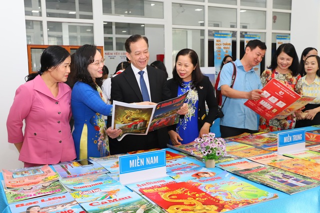 Hội báo Xuân Ninh Thuận: Quy tụ hơn 1.250 bản ấn phẩm các loại báo chí - Ảnh 2.