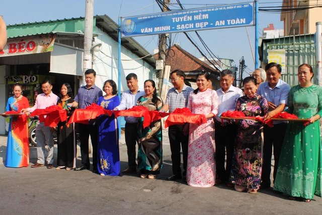 Nhiều đường, hẻm xuống cấp trầm trọng ở Nhà Bè được nâng cấp khang trang đón tết- Ảnh 1.