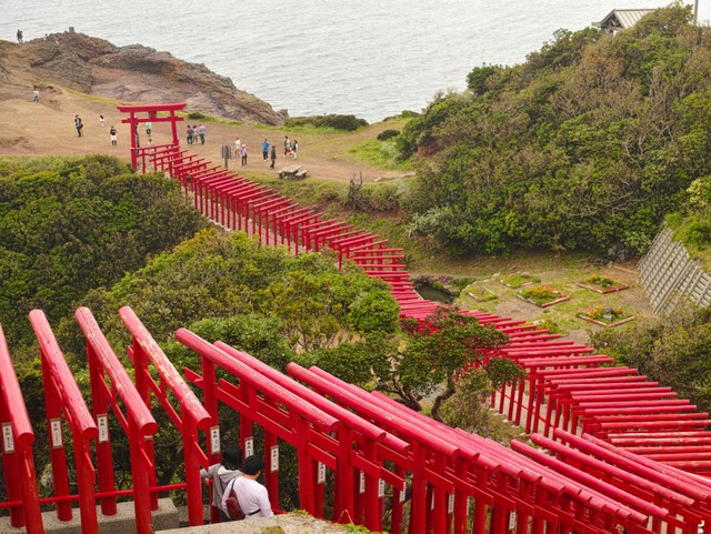 Du lịch tỉnh Yamaguchi, Nhật Bản: Thăm ngôi đền có 123 cổng Torii tuyệt đẹp- Ảnh 1.
