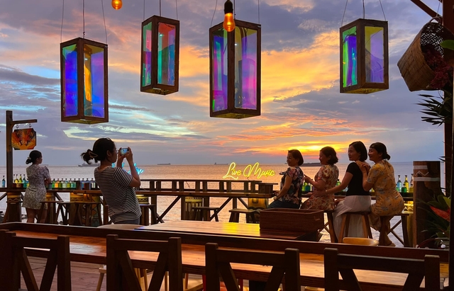 Cập nhật ngay 5 quán cà phê view biển ngắm hoàng hôn tuyệt đẹp tại Vũng Tàu- Ảnh 1.