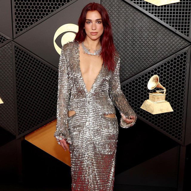 Thảm đỏ Grammy quy tụ dàn sao với loại váy cắt xẻ nóng bỏng- Ảnh 4.