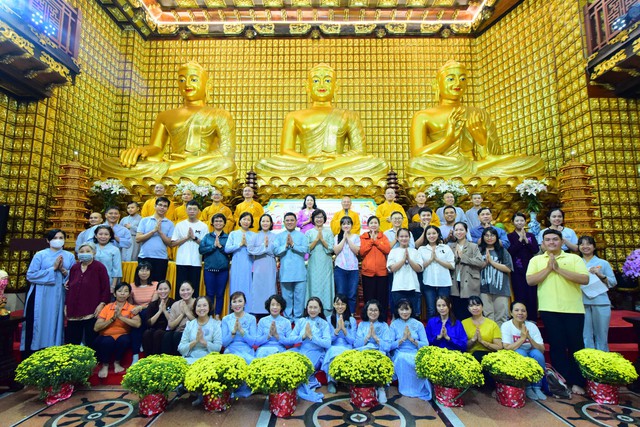 Hàng ngàn Phật tử ở TP.HCM đăng ký hiến mô, tạng và hiến xác- Ảnh 1.