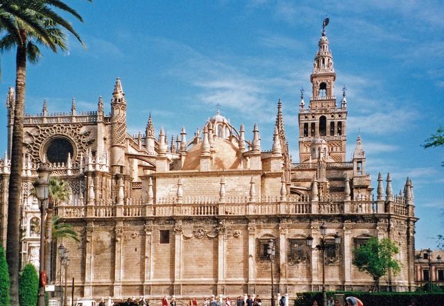 Sevilla - Một trong những thành phố được du khách yêu thích nhất Tây Ban Nha- Ảnh 4.
