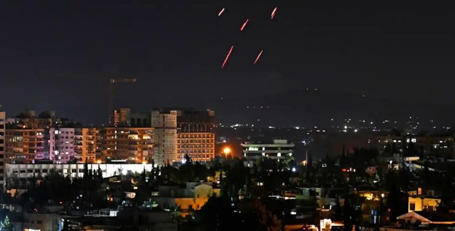 Israel 'tấn công Syria' sau các cuộc không kích mới của Mỹ nhắm vào Iran- Ảnh 1.