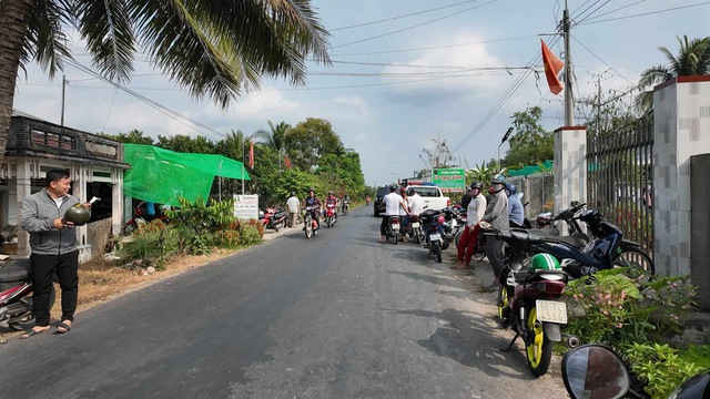 Vụ cẳng chân nổi trên sông ở Vĩnh Long: Phát hiện thêm phần đầu người- Ảnh 1.