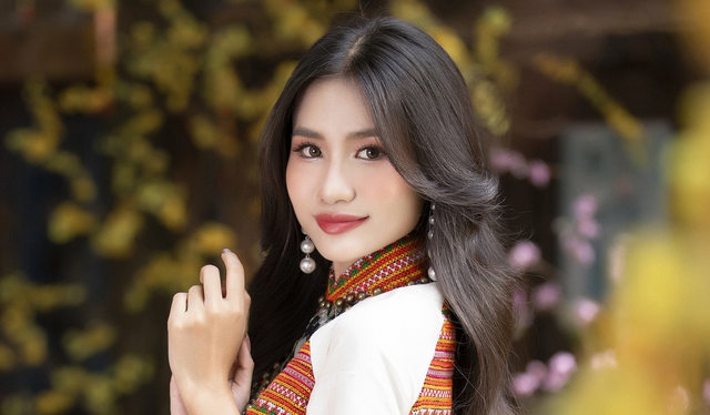 Nguyễn Thanh Hà hóa nàng xuân, nhan sắc thăng hạng sau một năm đăng quang- Ảnh 1.