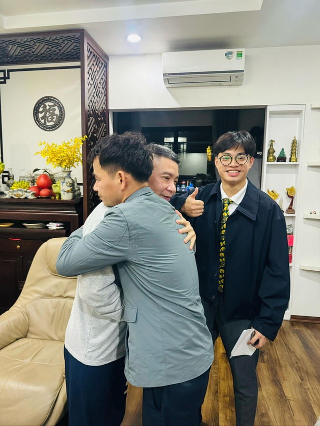 ‘Nam Tào’ Xuân Bắc đến thăm ‘Bắc Đẩu’ Công Lý ngày cận tết- Ảnh 2. ‘Nam Tào’ Xuân Bắc đến thăm ‘Bắc Đẩu’ Công Lý ngày cận tết- Ảnh 2.