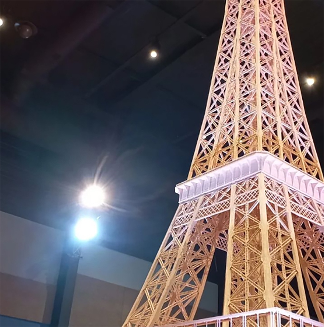 Tháp Eiffel bằng que diêm lập kỷ lục thế giới- Ảnh 3.