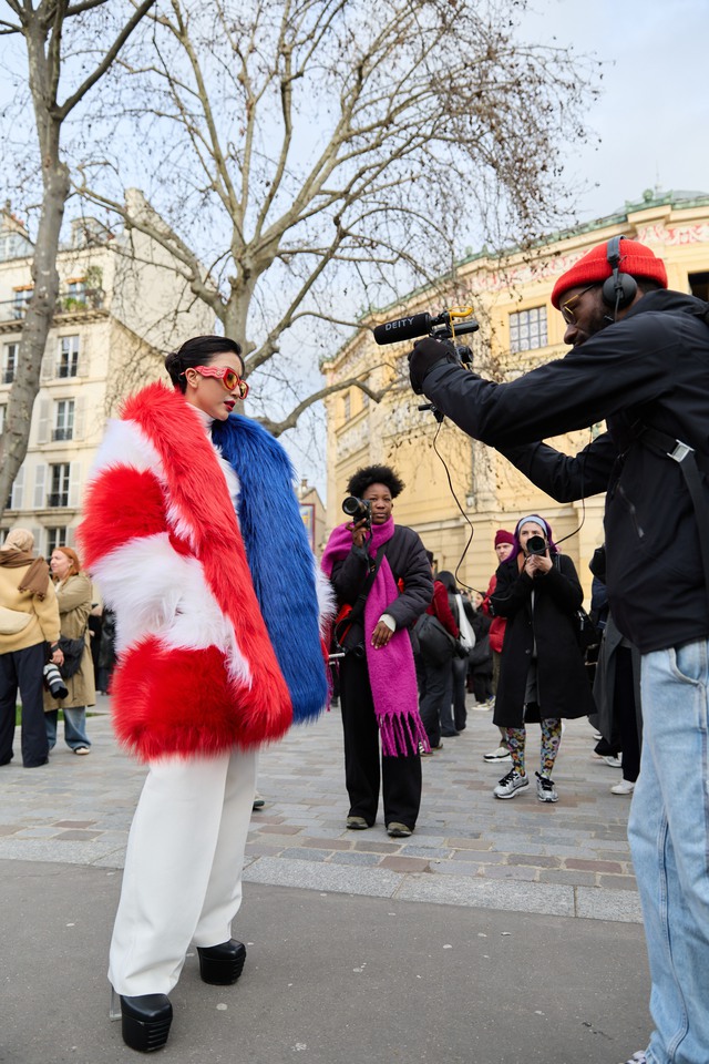 Street style - những diện mạo đẹp nhất Tuần lễ thời trang Thu Đông Paris 2024- Ảnh 6.