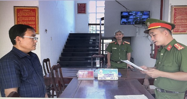 Phú Yên: Bắt tạm giam Giám đốc Ban Quản lý rừng phòng hộ Sông Cầu- Ảnh 1.