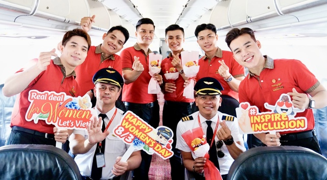 'Tan chảy' trước bản hòa ca 'Magic Flight' của phi hành đoàn Vietjet trong ngày 8.3- Ảnh 3.