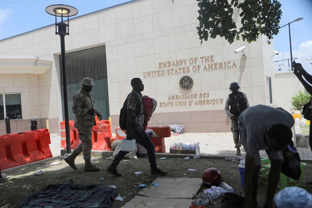 Mỹ rút nhân viên, tăng cường an ninh đại sứ quán tại Haiti- Ảnh 1.